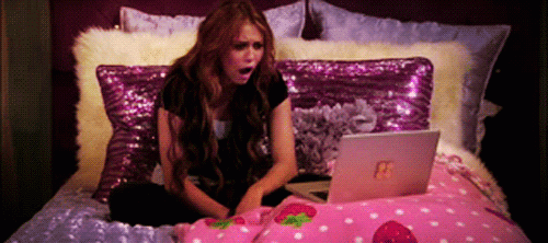 miley-cyrus-heartbreak-laptop