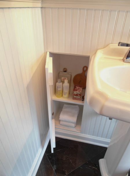 42 Bathroom Storage Hacks That'll Help You Get Ready Faster