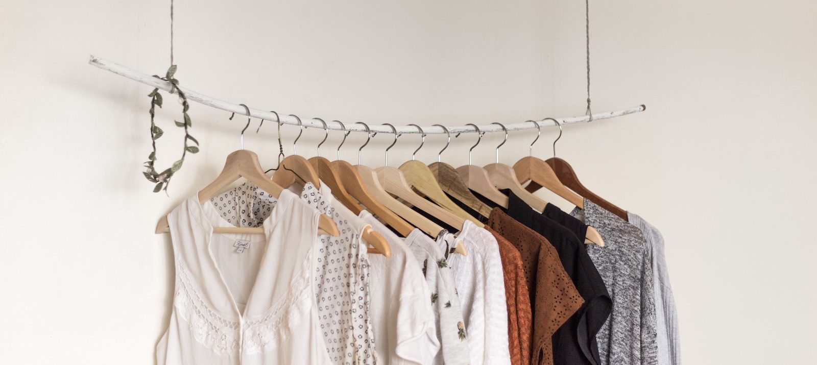 15 Ways To Declutter And Organize Your Closet