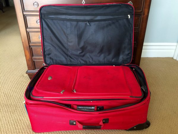 6 Tips to Keep Your Luggage from Molding