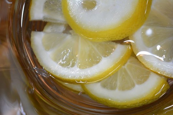 lemon slices in a glass of water