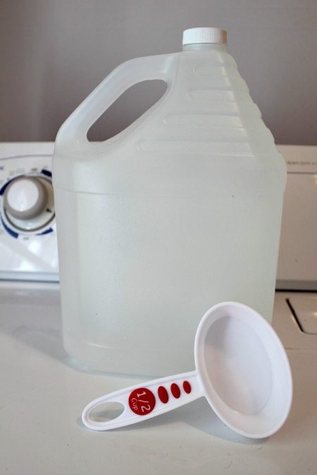 diy homemade fabric softener made from white vinegar