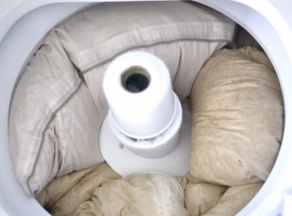 how to wash pillows in washing machine